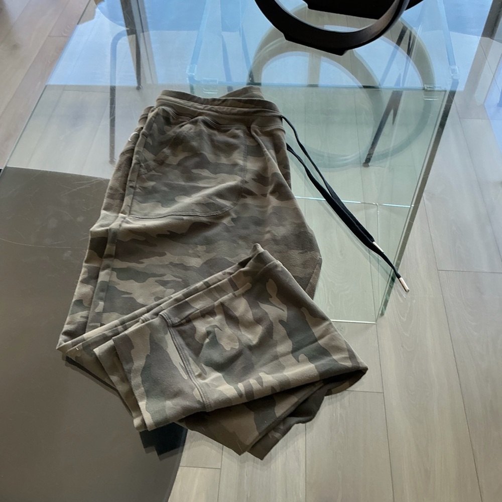 Zara Camo Track Pants in Olive Green and Tan